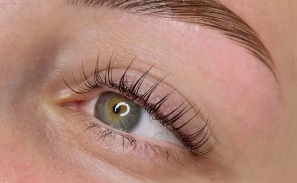 Lash Lifting für einen natürlichen Alltagslook